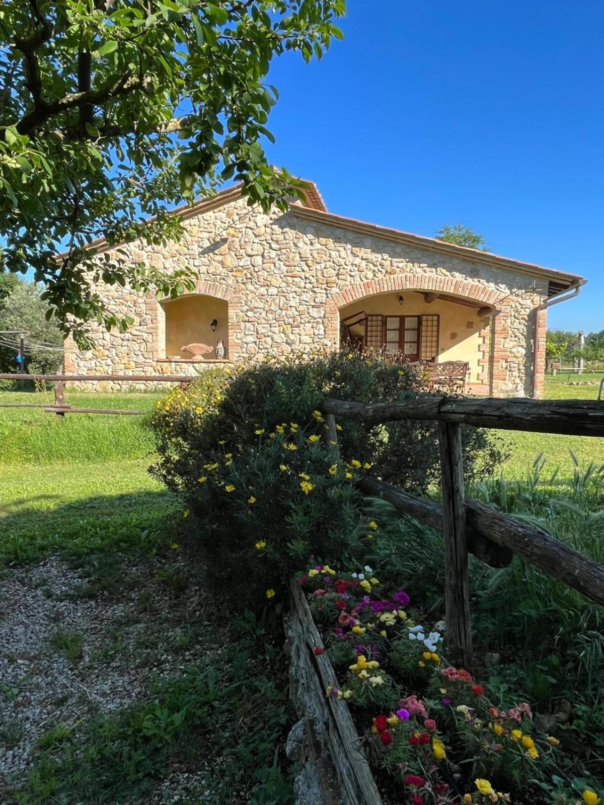 Agriturismo Podere Dell' Olmo Amelia Exterior photo
